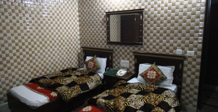 Hotel Hallmark Regency Λουντιάνα Εξωτερικό φωτογραφία